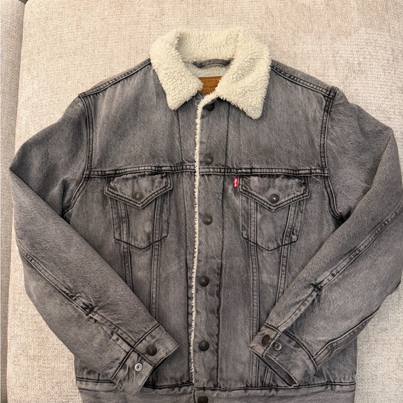 Levi's Men's Sherpa Trucker Jacket - Picture 1 of 4
